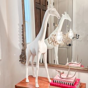 *NWT Qeebo Giraffe Chandelier Lamp